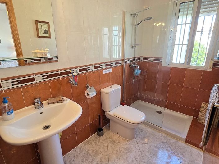 Image No.18-3 Bed Villa for sale