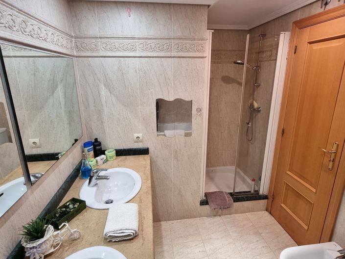 Image No.17-2 Bed Apartment for sale