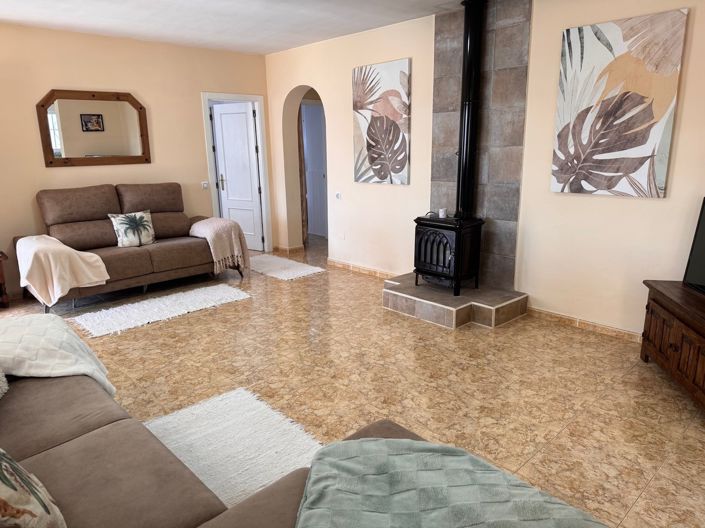 Image No.10-3 Bed Villa for sale