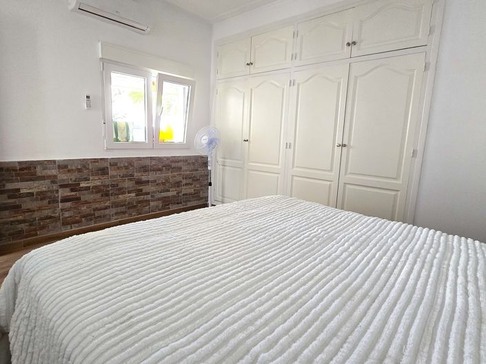 Image No.19-3 Bed Villa for sale