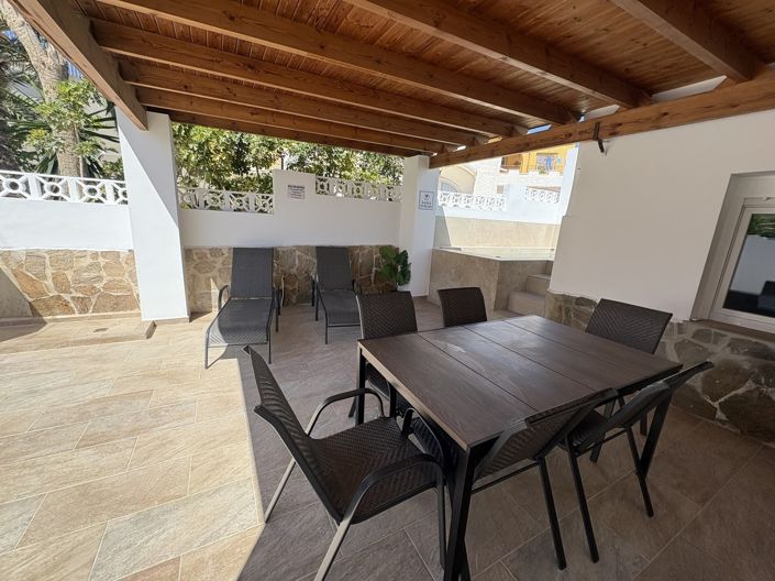 Image No.26-3 Bed Villa for sale