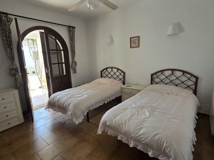 Image No.18-4 Bed Villa for sale