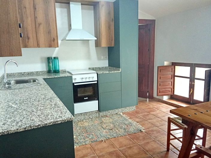 Image No.14-5 Bed Property for sale