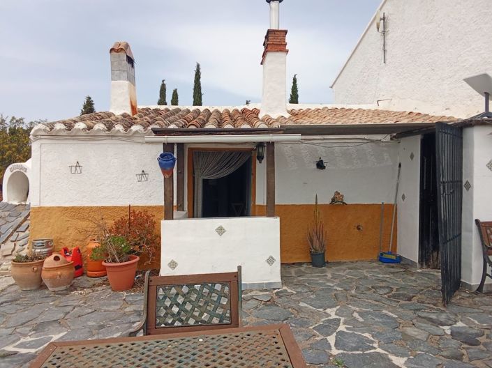 Image No.20-5 Bed Property for sale