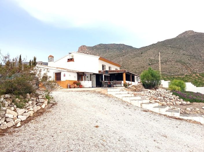 Image No.28-5 Bed Property for sale