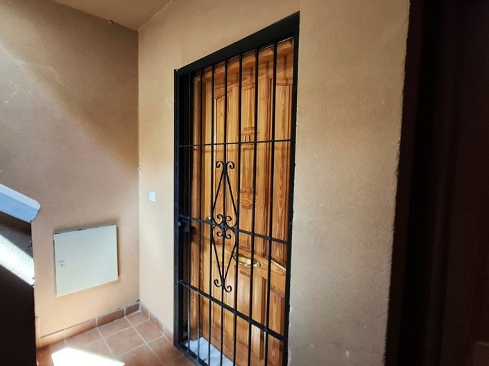 Image No.28-2 Bed Apartment for sale