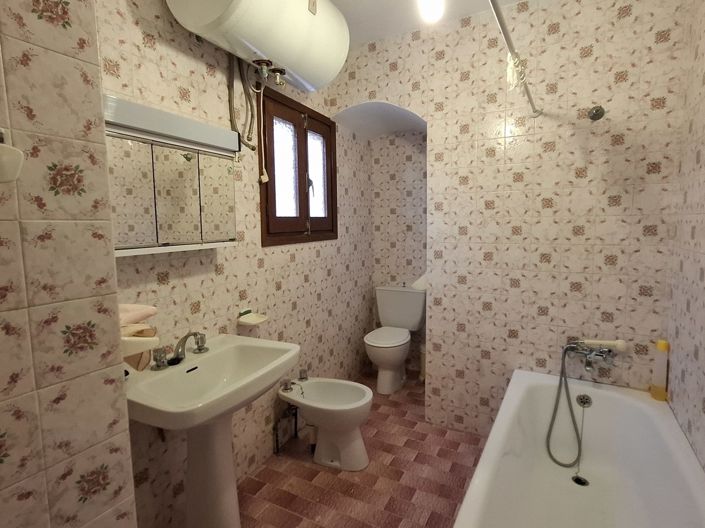 Image No.23-3 Bed Village House for sale