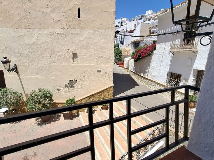 Image No.28-3 Bed Village House for sale
