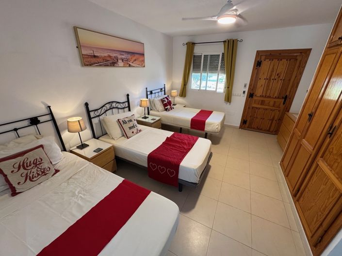 Image No.14-7 Bed Villa for sale