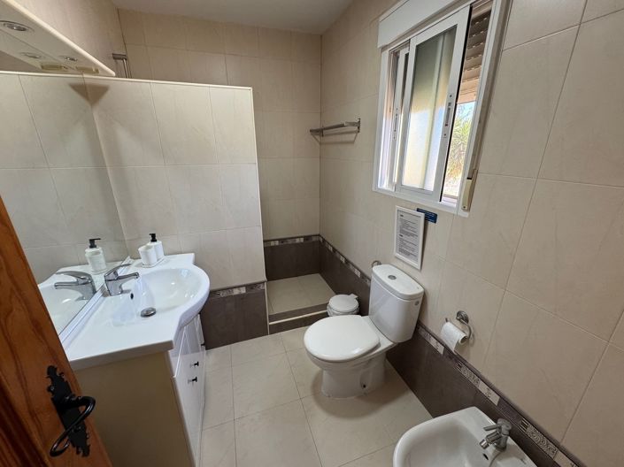 Image No.18-7 Bed Villa for sale