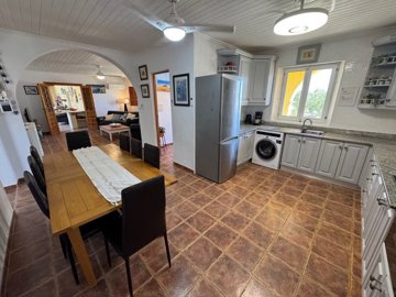 24667-villa-for-sale-in-turre-1017438-xml