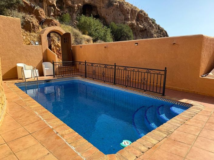 Image No.3-3 Bed Villa for sale
