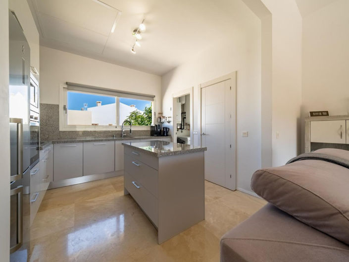 Image No.10-3 Bed Villa for sale