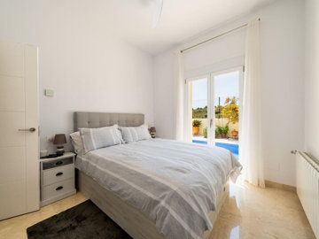 24768-villa-for-sale-in-coin-1020025-xml
