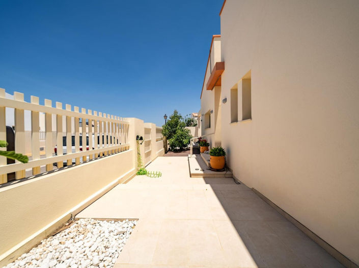 Image No.25-3 Bed Villa for sale