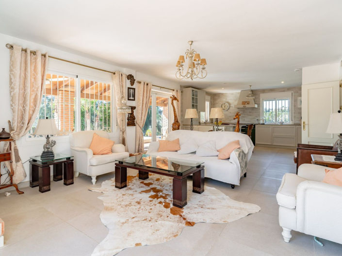 Image No.8-5 Bed Villa for sale