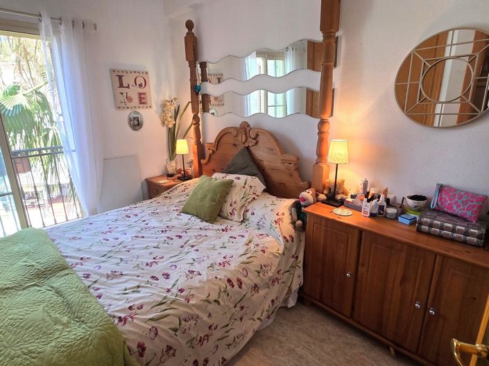 Image No.14-3 Bed Property for sale