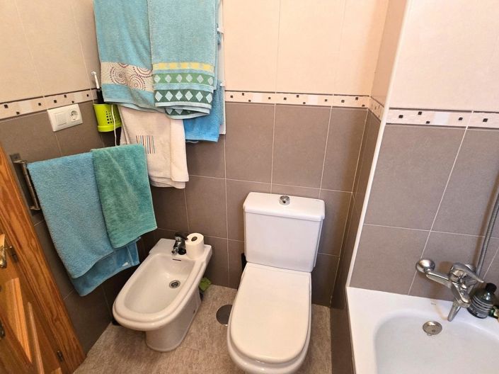 Image No.23-3 Bed Property for sale