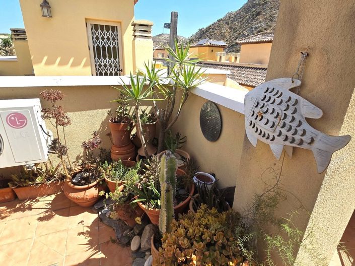 Image No.24-3 Bed Property for sale
