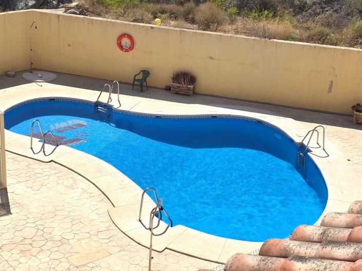 Image No.26-3 Bed Property for sale