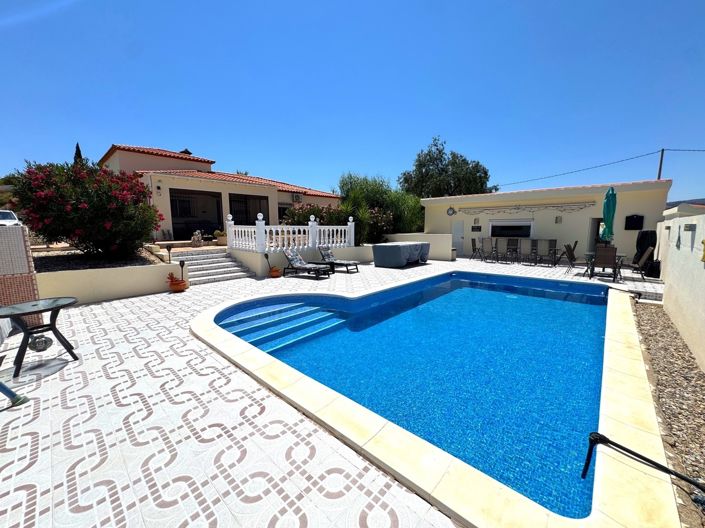 Image No.2-3 Bed Villa for sale