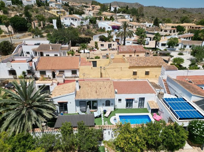 Image No.3-3 Bed Villa for sale
