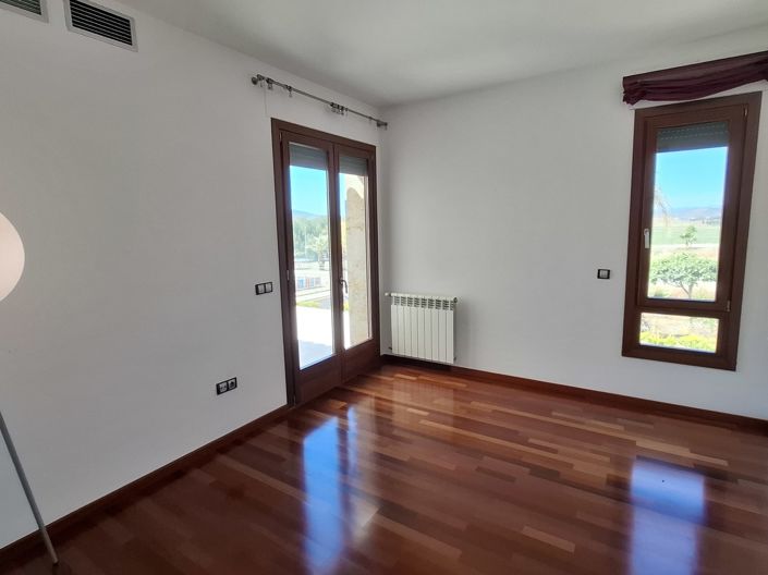 Image No.7-5 Bed Villa for sale