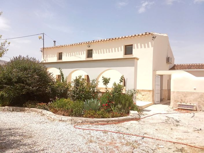 Image No.15-7 Bed Property for sale
