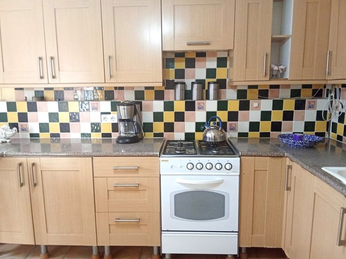 Image No.18-7 Bed Property for sale