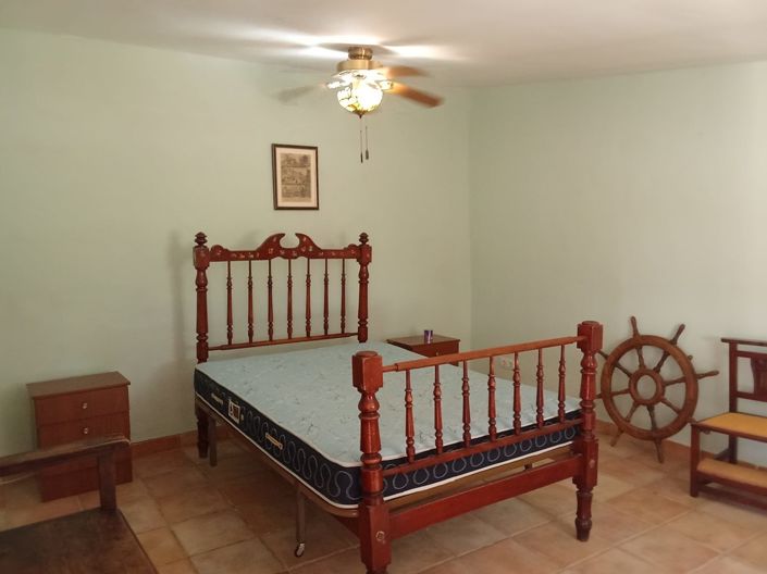Image No.20-7 Bed Property for sale