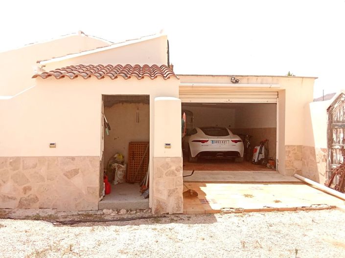 Image No.27-7 Bed Property for sale