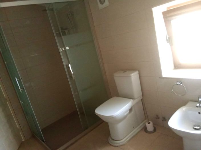 Image No.9-7 Bed Property for sale