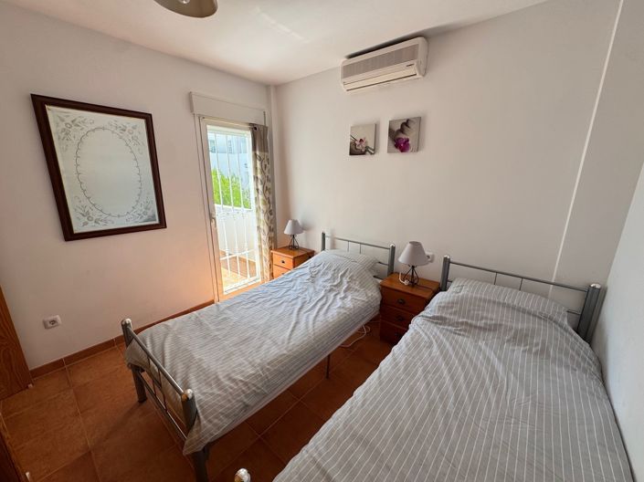 Image No.25-2 Bed Apartment for sale