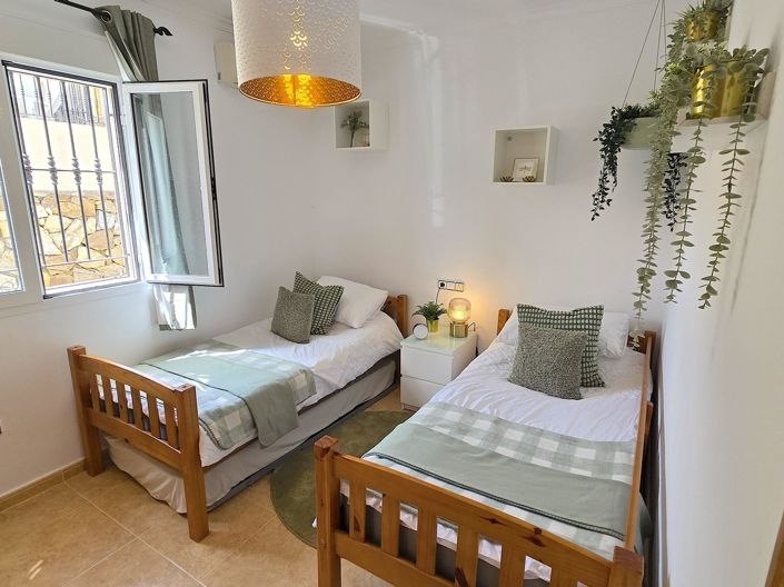 Image No.10-3 Bed Villa for sale