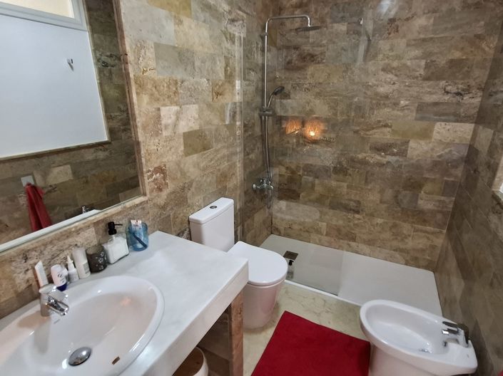 Image No.19-3 Bed Apartment for sale