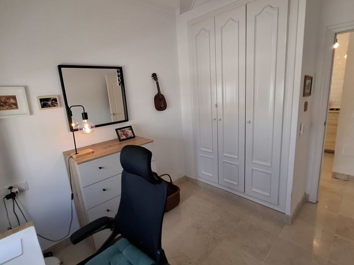 Image No.24-3 Bed Apartment for sale