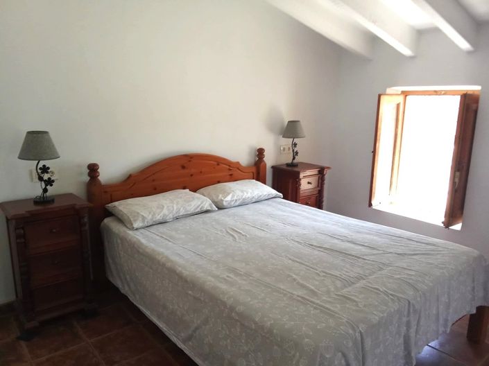 Image No.13-4 Bed Property for sale