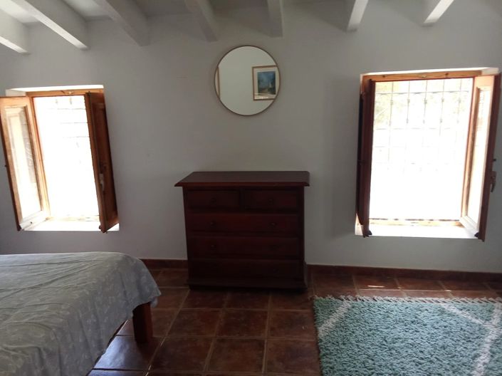 Image No.20-4 Bed Property for sale