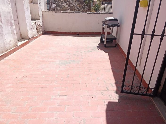 Image No.23-4 Bed Property for sale