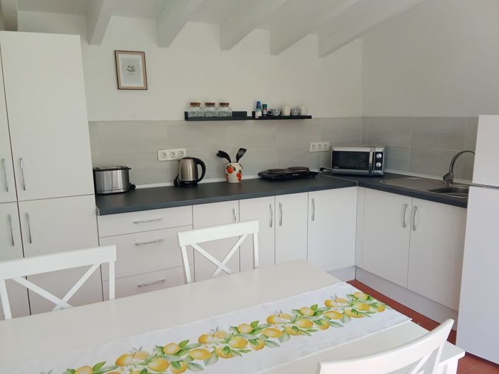 Image No.27-4 Bed Property for sale