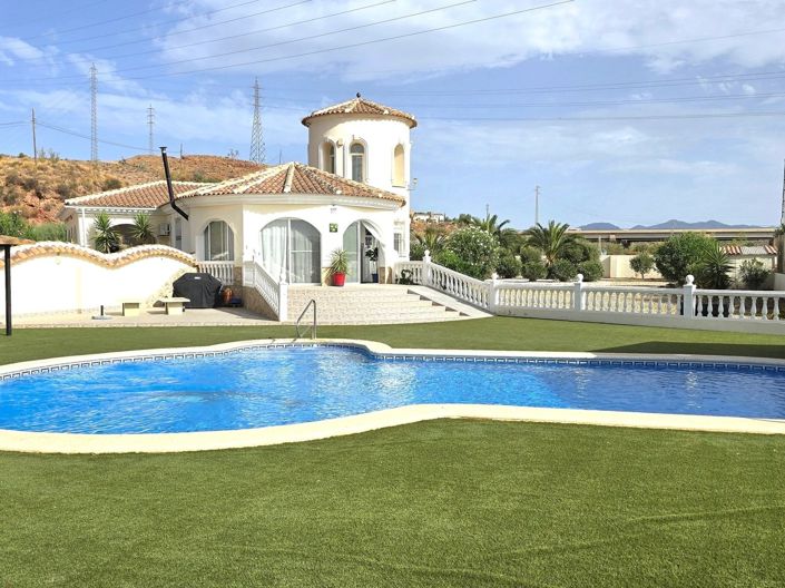 Image No.2-3 Bed Villa for sale