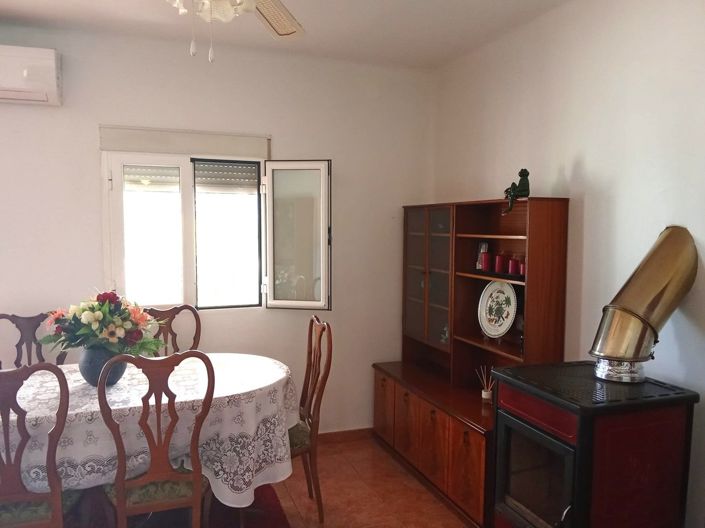 Image No.5-4 Bed Property for sale