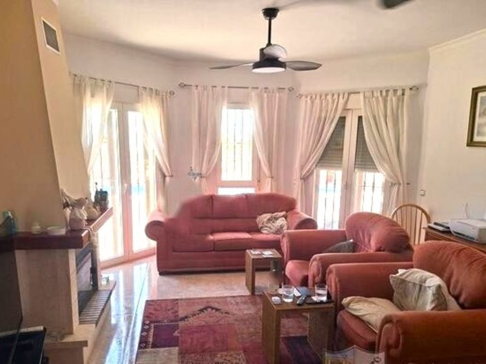 Image No.3-3 Bed Villa for sale