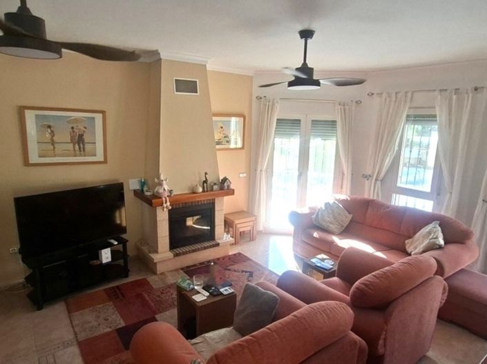 Image No.4-3 Bed Villa for sale