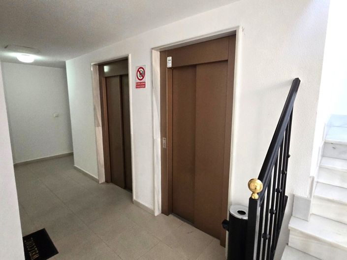 Image No.21-3 Bed Apartment for sale