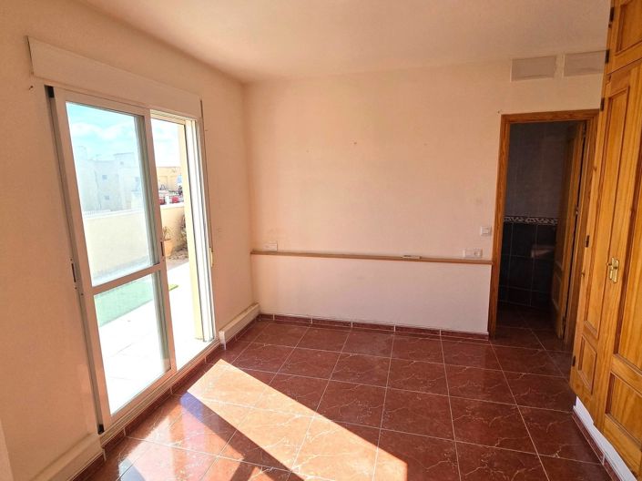 Image No.8-3 Bed Apartment for sale