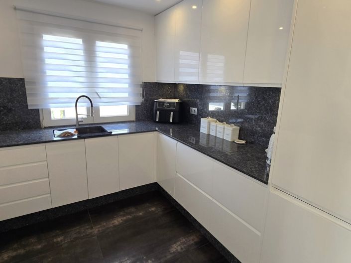 Image No.7-5 Bed Villa for sale