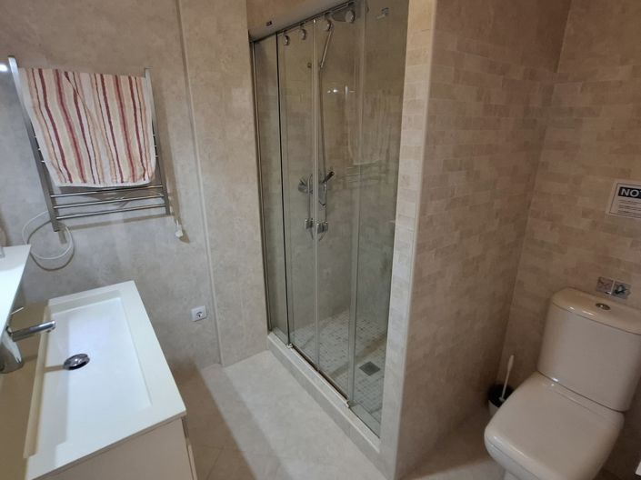 Image No.21-3 Bed Apartment for sale