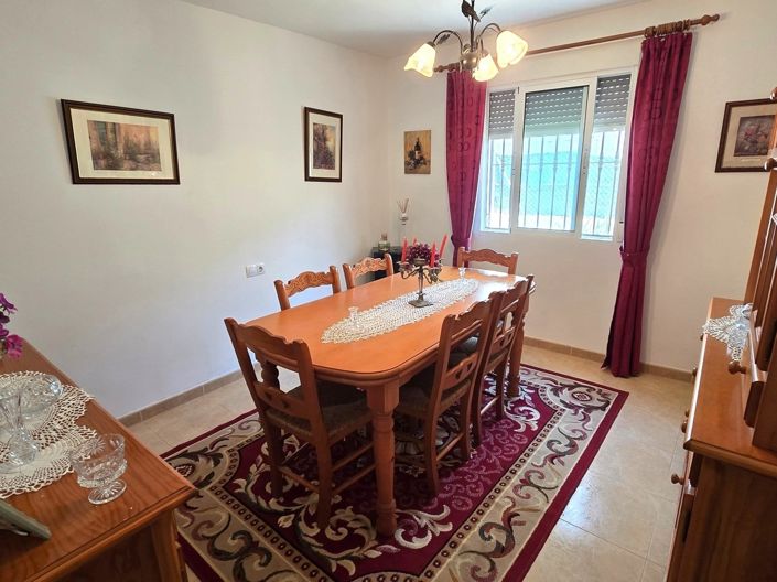 Image No.6-4 Bed Villa for sale