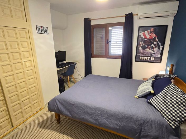 Image No.16-2 Bed Property for sale
